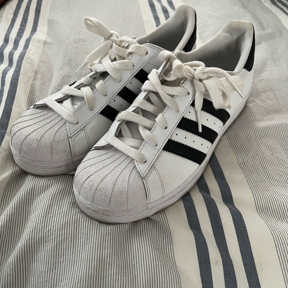 Adidas Superstar White and Black Shoes - Picture 1 of 4